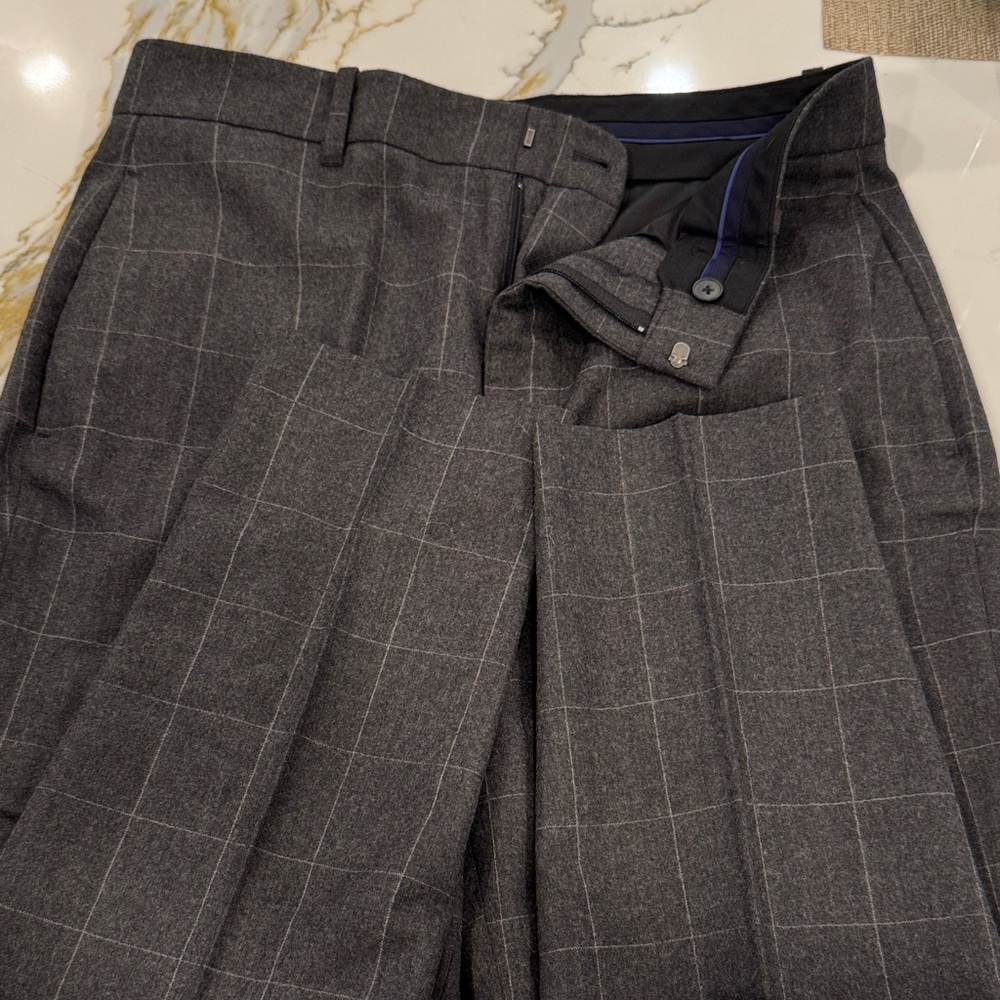 Polo Ralph Lauren Grey Pants with light Grey Lines Sz 8 Wms